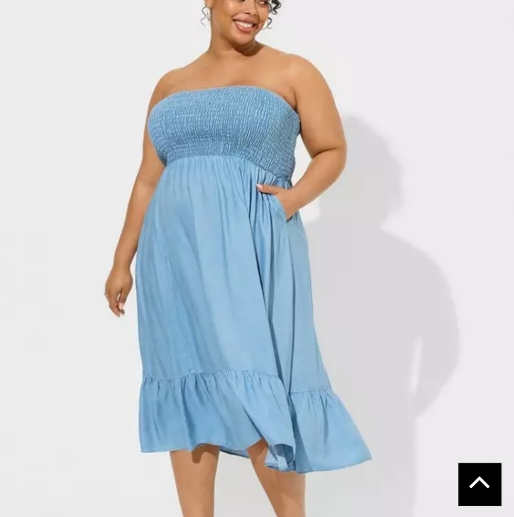 Torrid 2x Midi Chambray Smocked Tube Tiered Dress